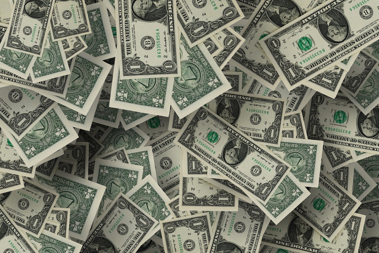 A Quarter of Americans Say They Need to Make $150,000 or More to Live Comfortably